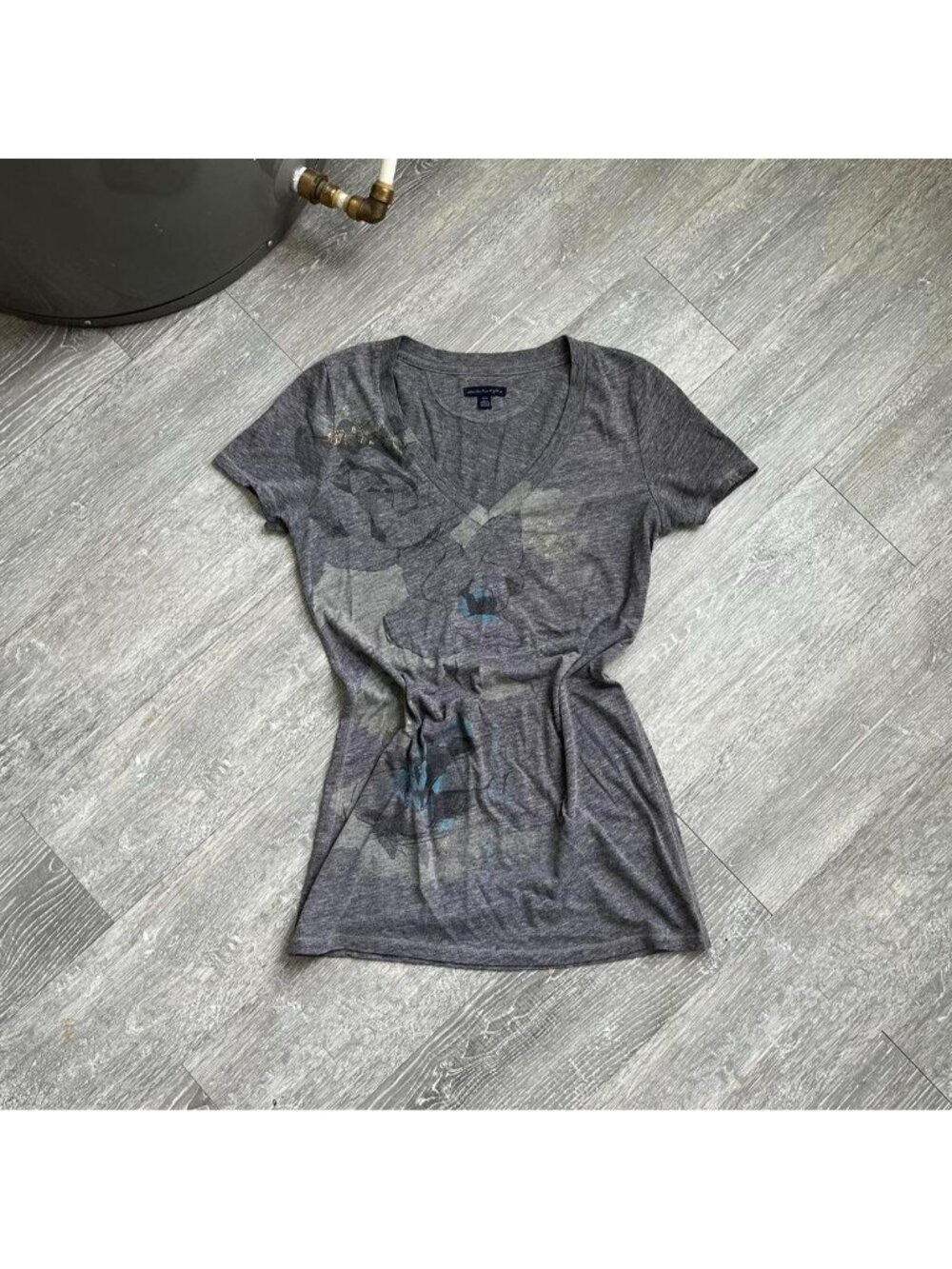 Grey / Blue / Multi American Eagle Y2K Graphic Floral T-Shirt (Women’s M)